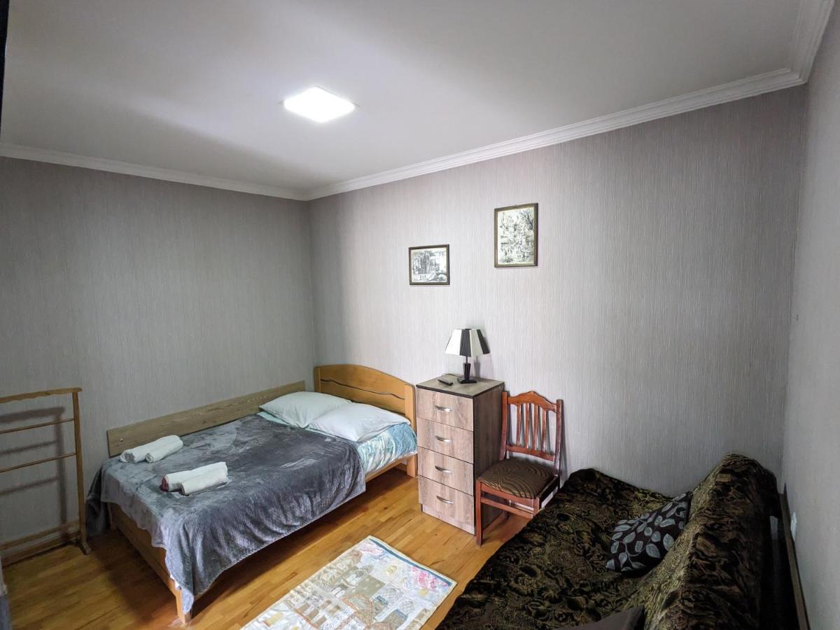 Apartments Se7En Tbilisi ภายนอก รูปภาพ