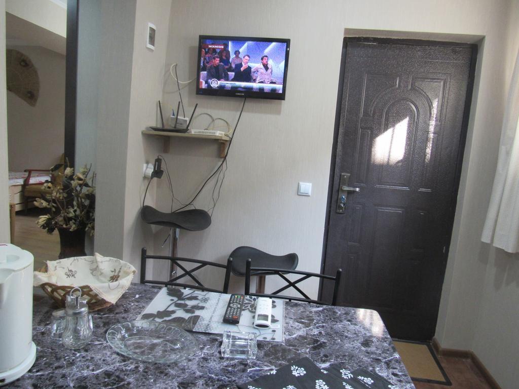 Apartments Se7En Tbilisi ภายนอก รูปภาพ